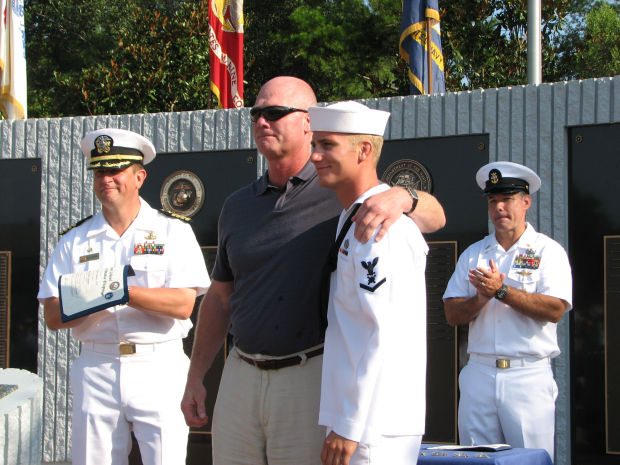 051212ho-morris-taylor3
